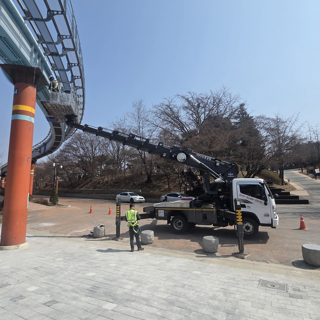 경기 식사동 가로수 전지 스카이차 작업